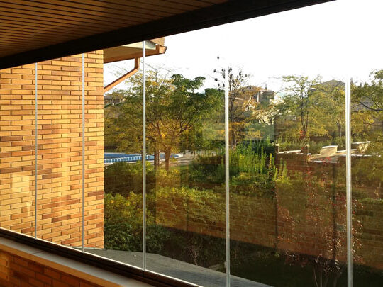 Cortina de Cristal en Barcelona Cortina de Cristal en Barcelona