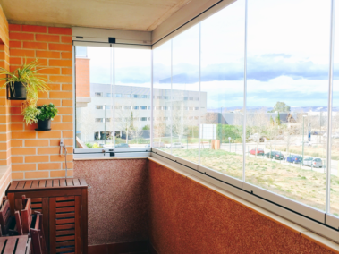 Puerta plegable aluminio